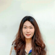 Sheena Zheng（鄭舒嫿老師）